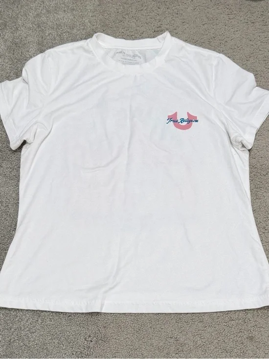 True Religion White Tee with Subtle Pink & Light Blue Print - Picture 3 of 3